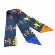 Pre-owned Silk scarves Hermès Vintage , Blue , Dames