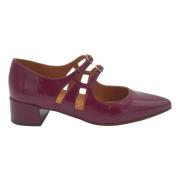 Vintage stijl leren pumps met gespen Chie Mihara , Red , Dames