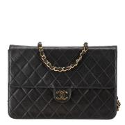 Pre-owned Leather crossbody-bags Chanel Vintage , Black , Dames