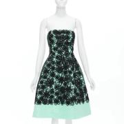 Pre-owned Silk dresses Oscar De La Renta Pre-owned , Green , Dames