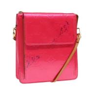 Pre-owned Leather shoulder-bags Louis Vuitton Vintage , Pink , Dames