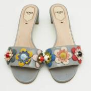 Pre-owned Fabric sandals Fendi Vintage , Gray , Dames