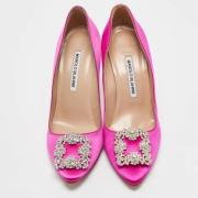 Pre-owned Satin heels Manolo Blahnik Pre-owned , Pink , Dames