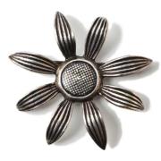 Pre-owned Metal brooches Yves Saint Laurent Vintage , Gray , Dames