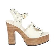 Stijlvolle Sandalen voor Zomeroutfits Gucci , White , Dames