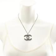 Pre-owned Metal necklaces Chanel Vintage , Gray , Dames