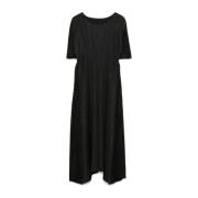 Zwarte Vierkante Jurk voor Effortless Style Issey Miyake , Black , Dam...