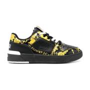 Barokpatroon Sneakers Zwart met Gouden Accenten Versace Jeans Couture ...