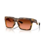 Sportieve zonnebril met uniek ontwerp Oakley , Brown , Unisex