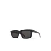 Stijlvolle zonnebril voor avontuurlijke zielen Mykita , Black , Unisex