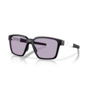 Sportieve zonnebril met uniek ontwerp Oakley , Black , Unisex