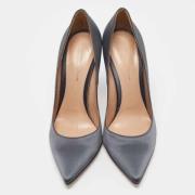 Pre-owned Satin heels Gianvito Rossi Pre-owned , Gray , Dames