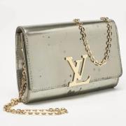 Pre-owned Fabric clutches Louis Vuitton Vintage , Gray , Dames