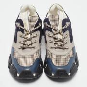 Pre-owned Fabric sneakers Salvatore Ferragamo Pre-owned , Multicolor ,...