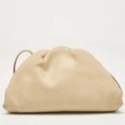 Pre-owned Leather clutches Bottega Veneta Vintage , Beige , Dames