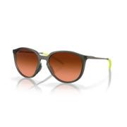 Sportieve zonnebril voor buitenactiviteiten Oakley , Gray , Unisex