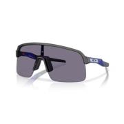 Stijlvolle zonnebril voor buitenactiviteiten Oakley , Black , Unisex