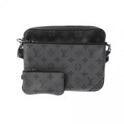 Pre-owned Canvas shoulder-bags Louis Vuitton Vintage , Black , Heren