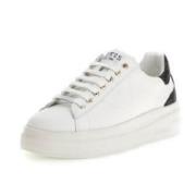 Stijlvolle Sneakers voor een Modieuze Look Guess , White , Dames