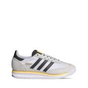 Witte Leren Sneakers met Gouden Logo Adidas , White , Heren