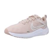 Stijlvolle damessneakers voor modebewuste vrouwen Nike , Pink , Dames