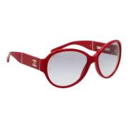 Pre-owned Glass sunglasses Chanel Vintage , Red , Dames