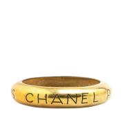 Pre-owned Metal bracelets Chanel Vintage , Yellow , Dames