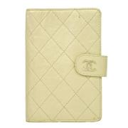 Pre-owned Leather wallets Chanel Vintage , Yellow , Dames