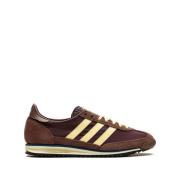 Stijlvolle Sneakers voor Mannen en Vrouwen Adidas , Brown , Heren