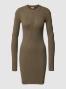 Gebreide jurk met geribde ronde hals, model 'NMSHIP'