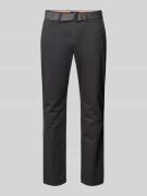 Slim fit chino met riem