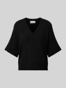 Oversized T-shirt van viscose met V-hals, model 'Eslina'