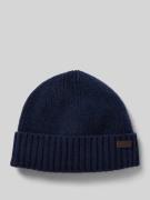 'Beanie met labelbadge