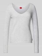 Wollen pullover met afgeronde V-hals, model 'Shakylina'