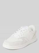 Lage sneakers met details van wildleer