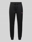 Slim fit sweatpants met labelstitching