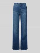 Straight leg jeans in 5-pocketmodel, model 'LARA'