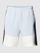 Regular fit sweatshorts in colour-blocking-design