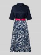 Midi-jurk met tailleriem
