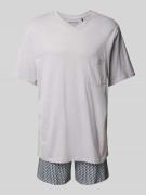 Pyjama met V-hals
