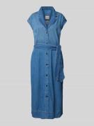 Jeansjurk met strikceintuur, model 'Pitti Nalin'