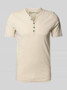 T-shirt met korte knoopsluiting