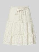 Minirok met broderie anglaise, model 'AMALINA'