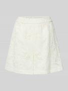 High waist korte broek met broderie anglaise, model 'SAGGA'