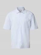 Regular fit vrijetijdsoverhemd met kentkraag en borstzak