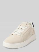 Sneakers met labeldetails