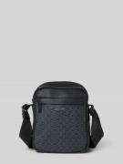 Schoudertas met labelopschrift