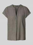Blouseshirt met V-hals, model 'Famita'