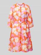 Knielange jurk met blinde knoopsluiting, model 'MILO'