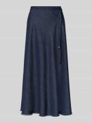 Midirok met franjes en strikceintuur